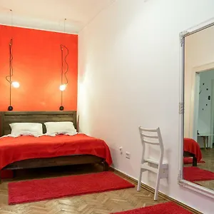  Apartament Red & Yellow Ukraina