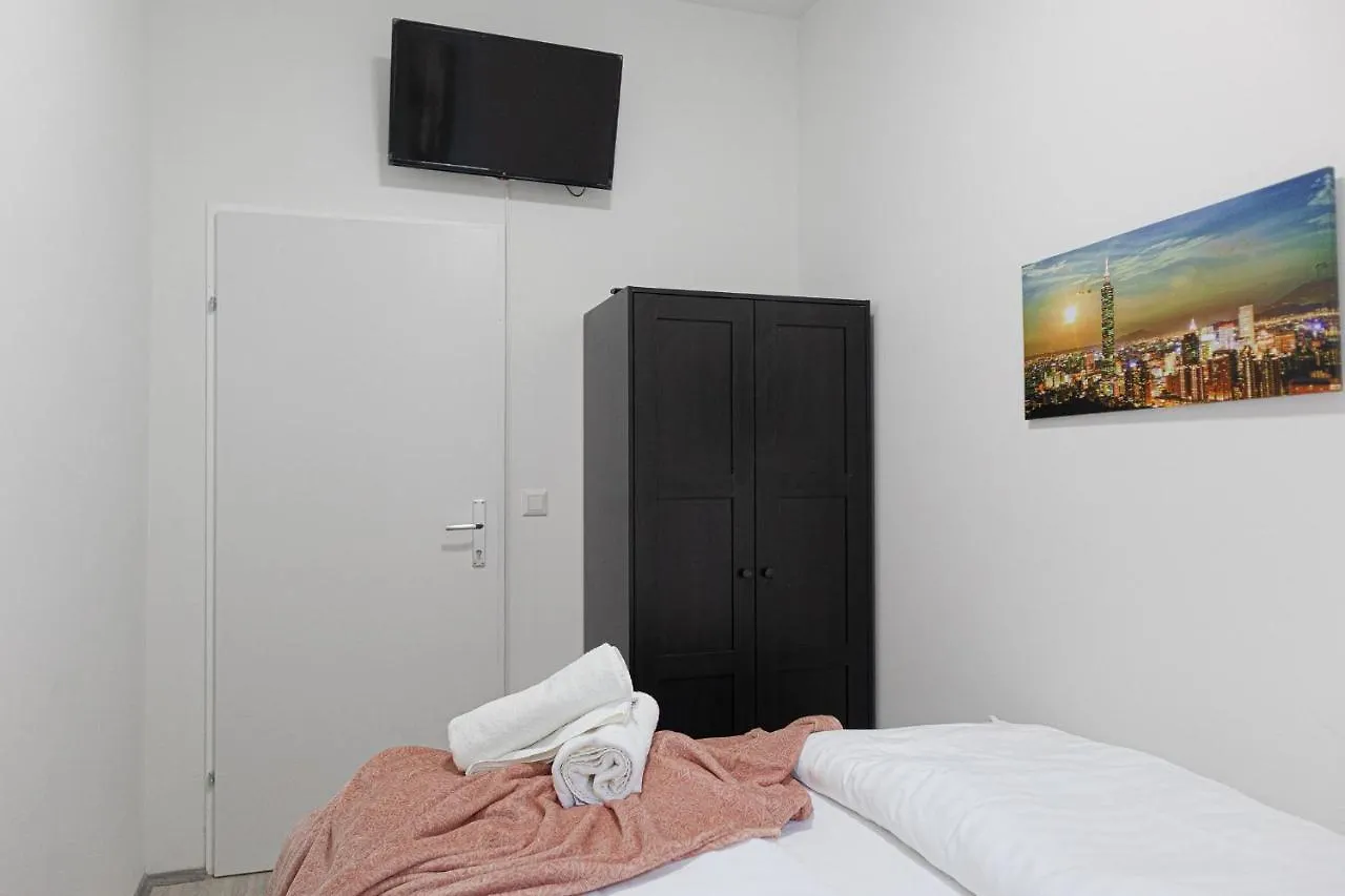 Magnificent 5Br Shared Apartment - Perfect For Longstays Вена